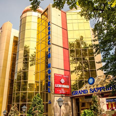 Grand Sapphire Hotel Almaty Exterior foto