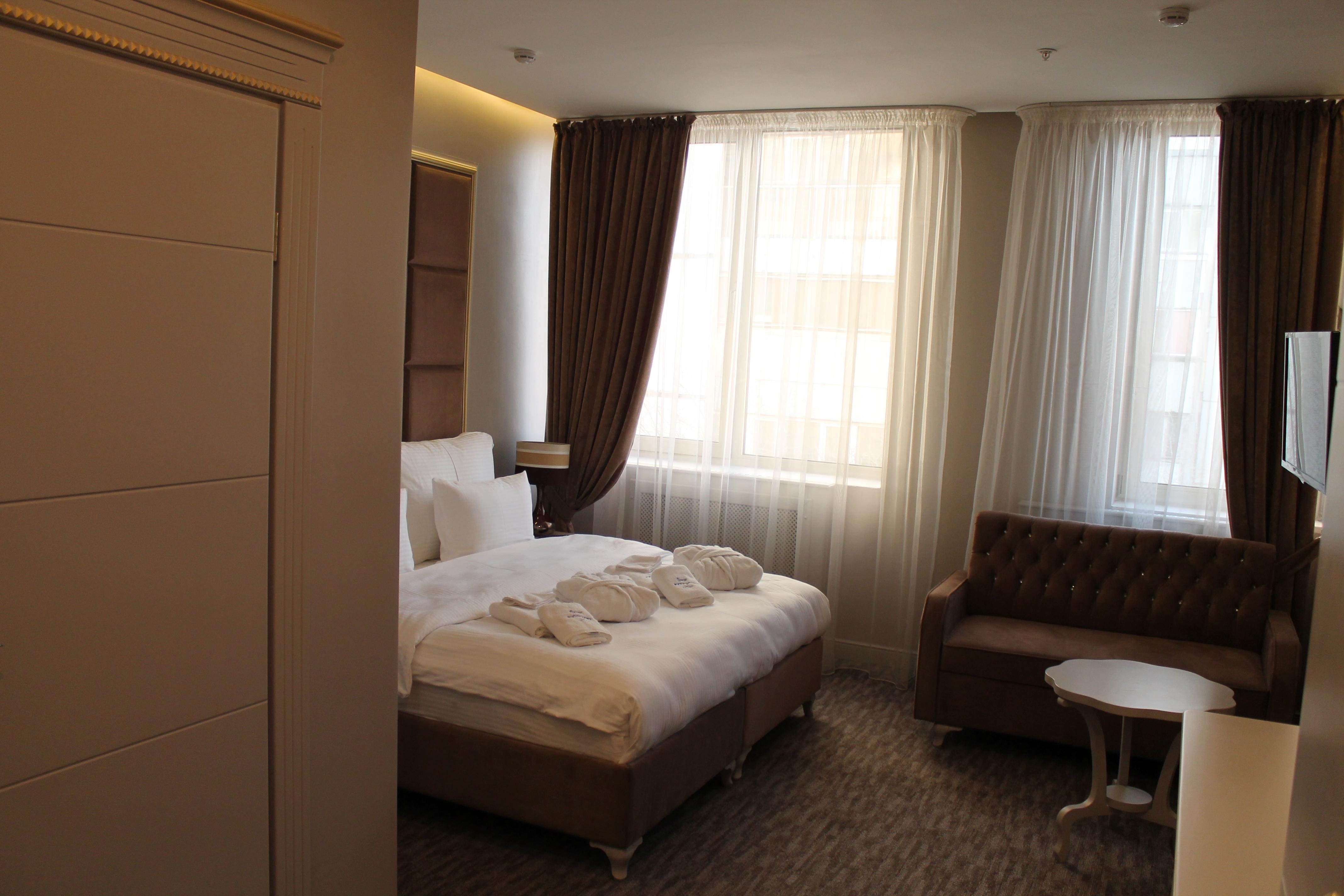 Grand Sapphire Hotel Almaty Exterior foto