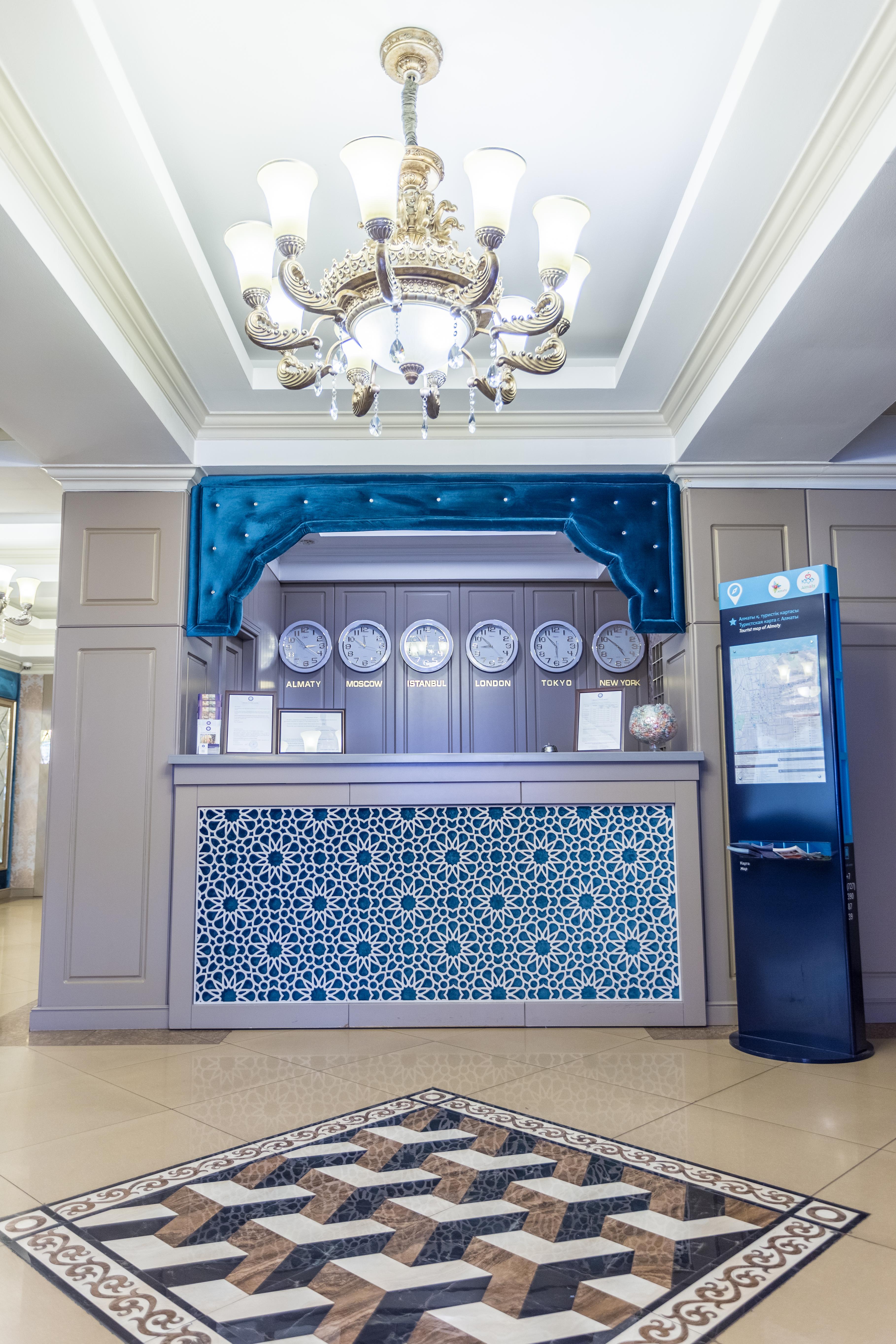 Grand Sapphire Hotel Almaty Exterior foto