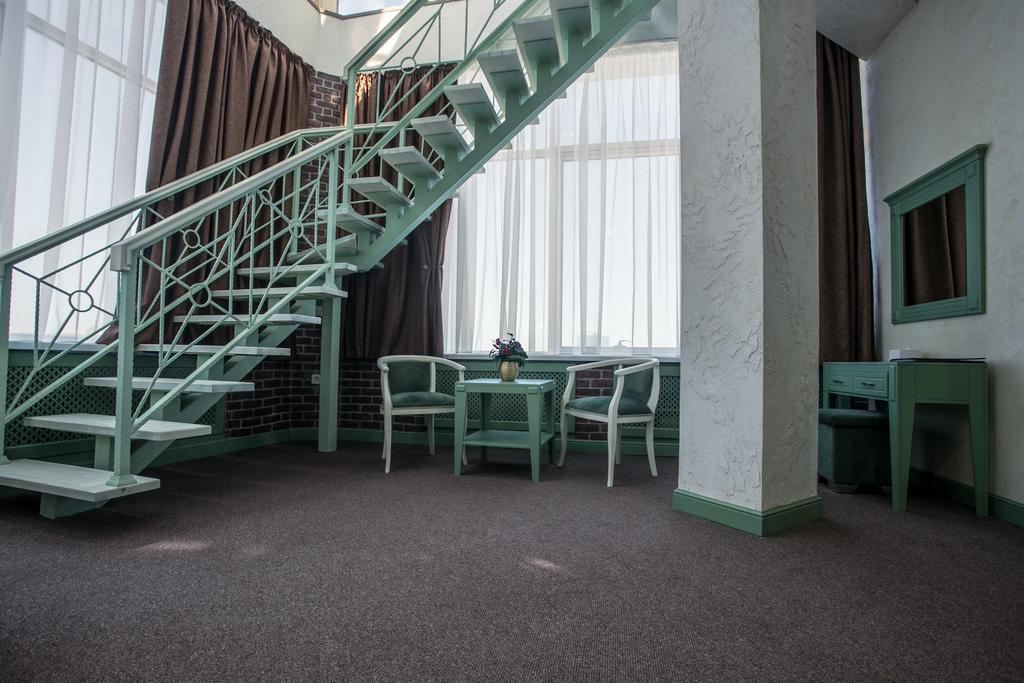 Grand Sapphire Hotel Almaty Exterior foto