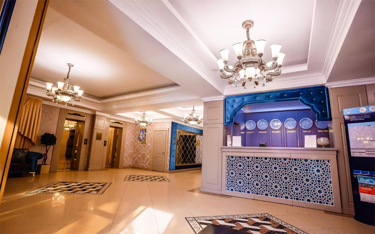 Grand Sapphire Hotel Almaty Exterior foto